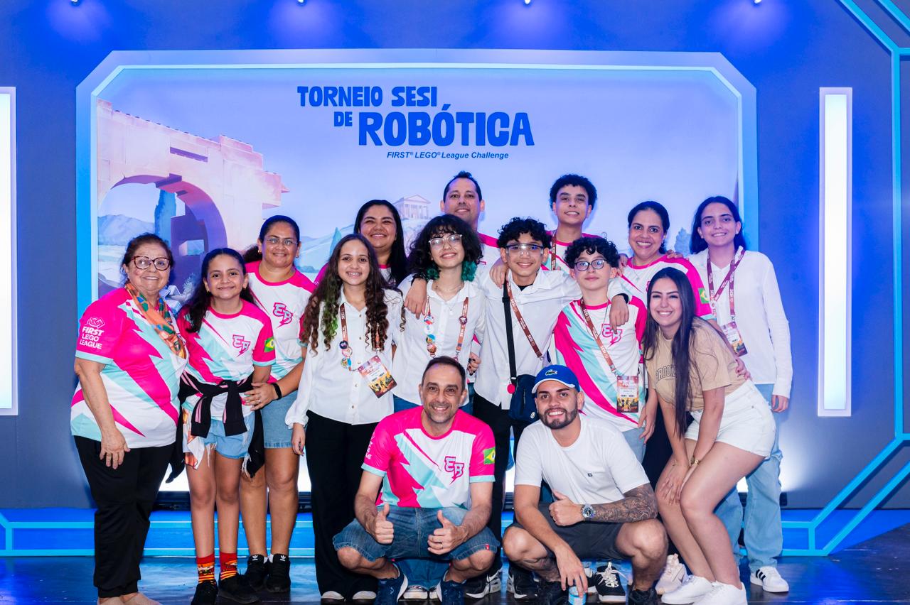 Orgulho, torcida e apoio: o papel das famílias no Torneio SESI de Robótica