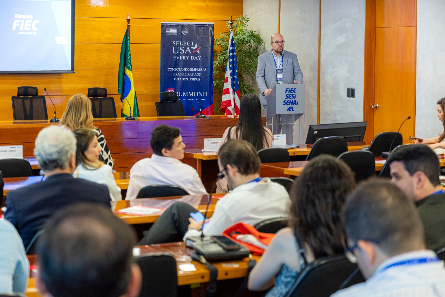 SelectUSA Every Day: CIN e Embaixada dos Estados Unidos promovem encontro na FIEC para apresentar oportunidades de negócios no mercado norte-americano