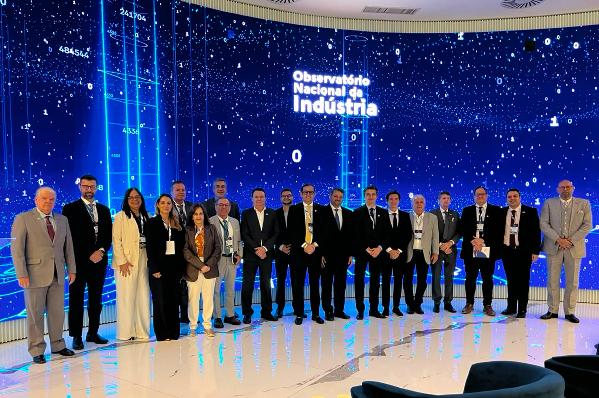 Em visita ao Observatório Nacional da Indústria da CNI, comitiva da FIEC conhece hub de dados da indústria brasileira