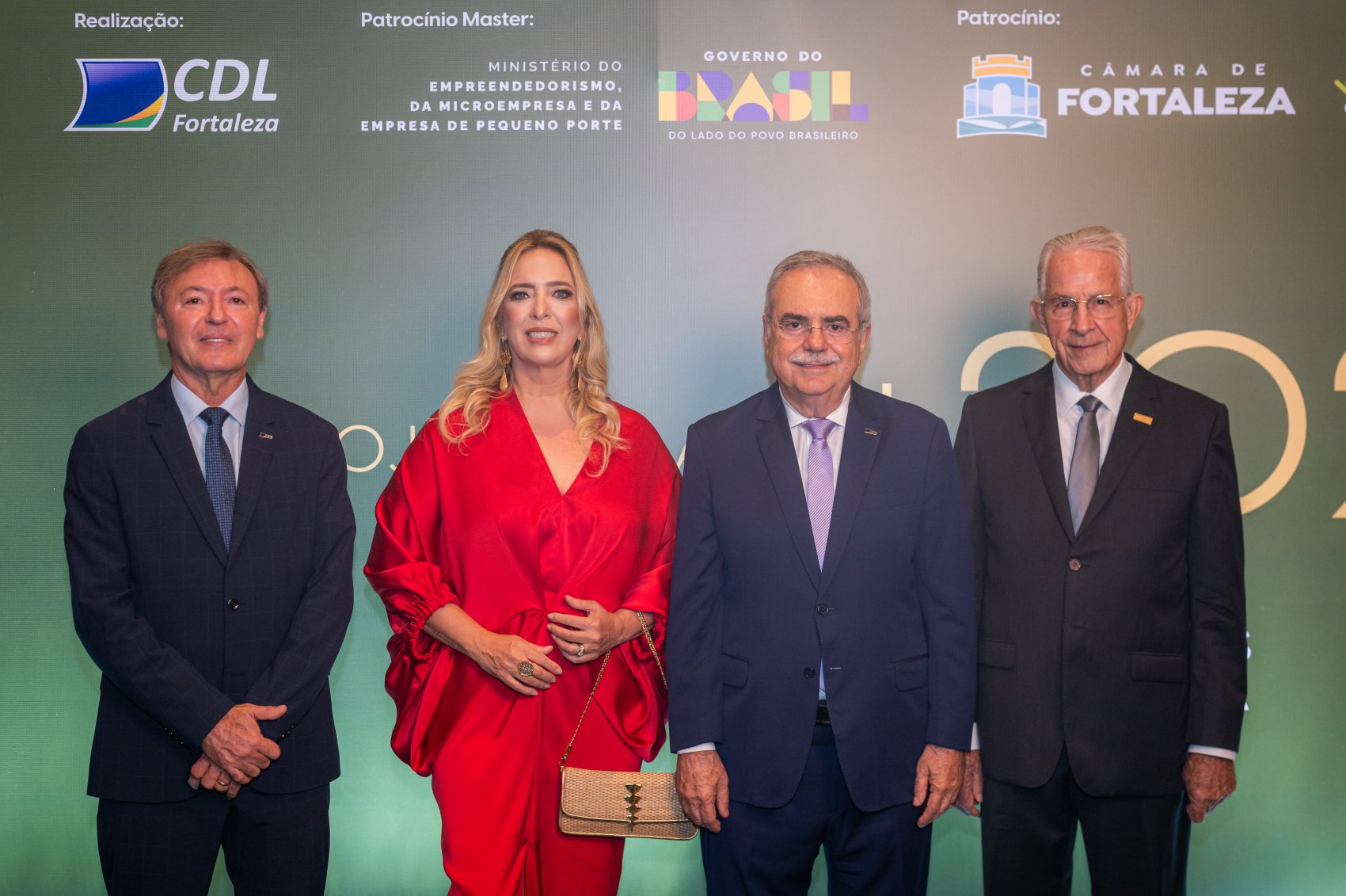 Com presença da FIEC, CDL de Fortaleza entrega Troféu Iracema à empresária Ana Luiza Ximenes Dias