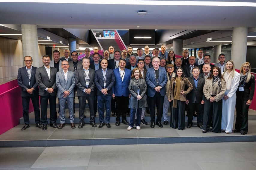 Liderança na era da IA pauta sessões finais do Toronto Minds Beyond