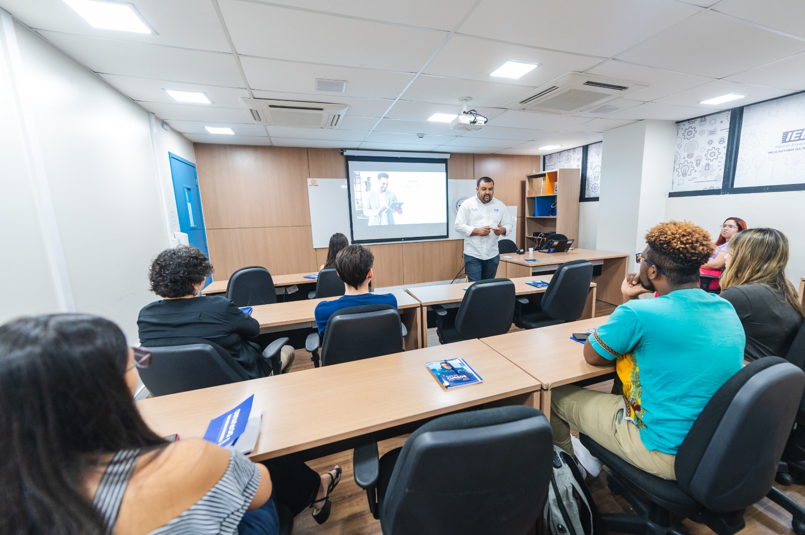 IEL Ceará promove encontro com bolsistas e tutores do programa Inova Talentos