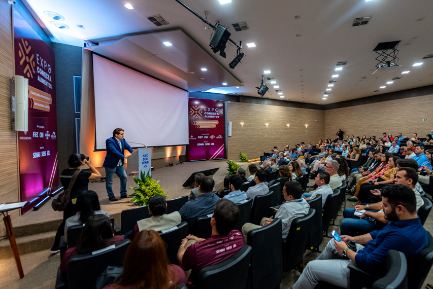 Sindialimentos realiza primeira edição da Expo Conecta Alimentos e lança plataforma para integrar indústrias e compradores