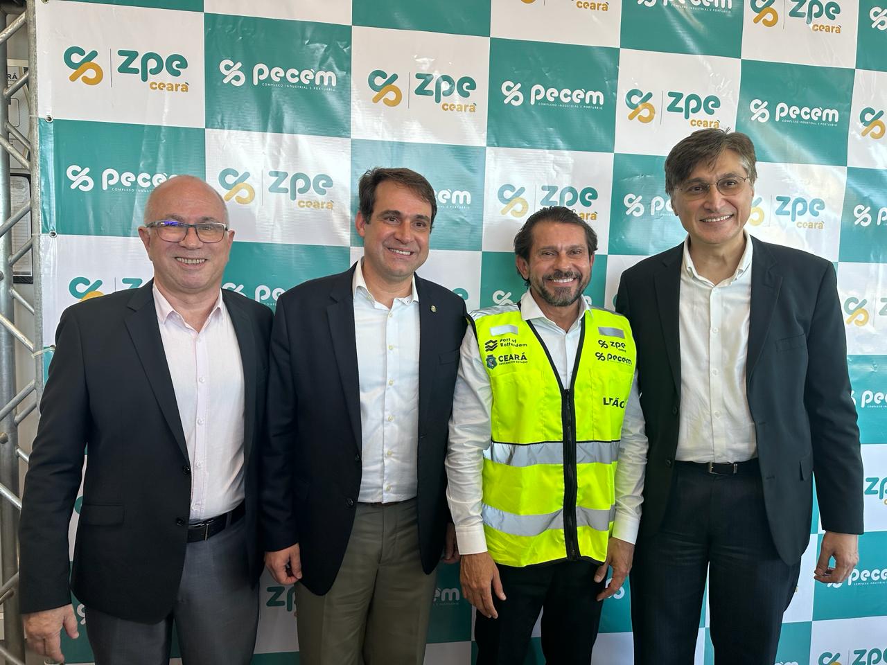 FIEC participa da posse do novo presidente da ZPE, Hélio Leitão