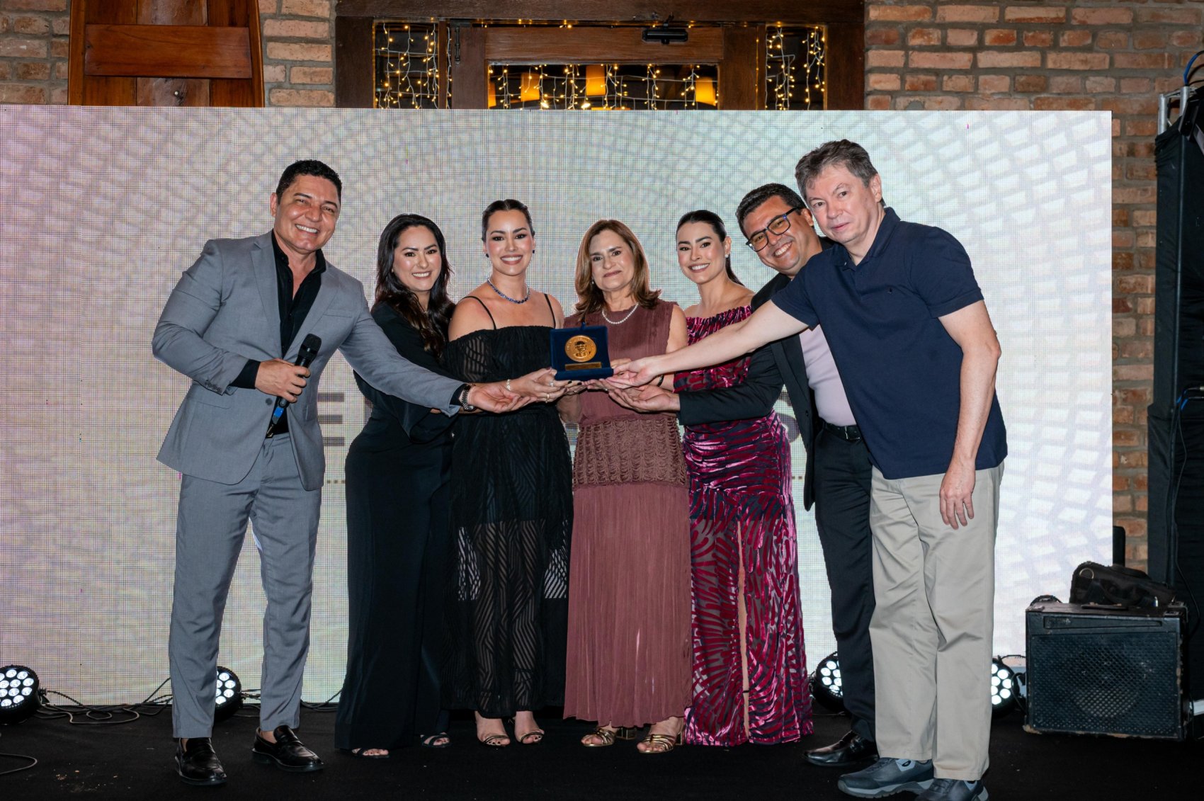 SindConfecções encerra o ano com homenagens e entrega da Comenda Beni Veras