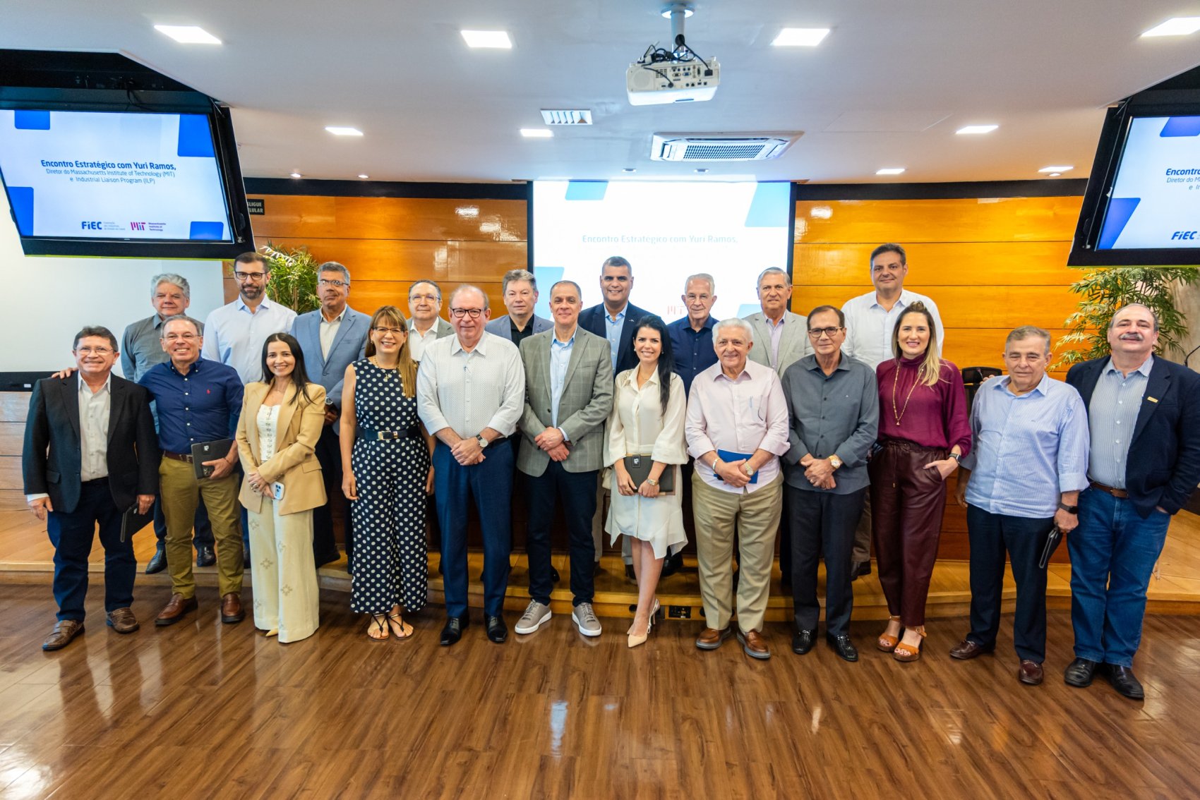 FIEC e Instituto de Tecnologia de Massachusetts (MIT) reforçam parceria estratégica em reunião com grandes empresas do Ceará