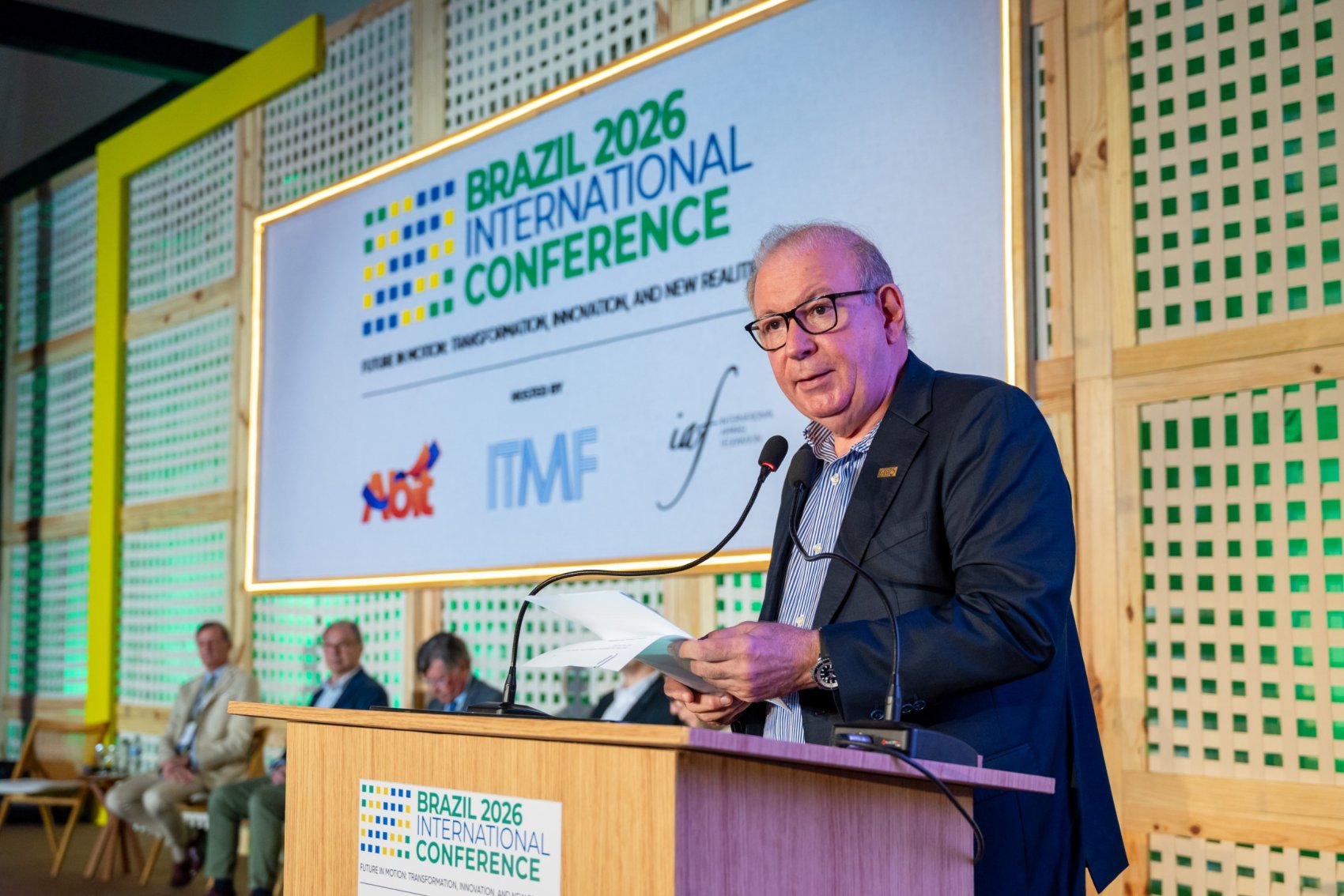 Ricardo Cavalcante participa da abertura do Congresso Internacional Brasil 2026 da Abit